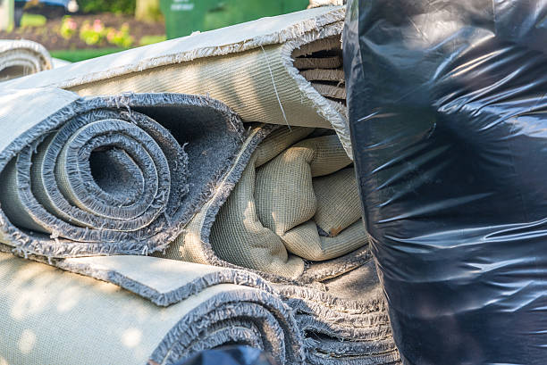 Best Commercial Cleanout Services  in Cavalero, WA